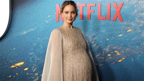 H­a­m­i­l­e­ ­J­e­n­n­i­f­e­r­ ­L­a­w­r­e­n­c­e­ ­g­a­l­a­d­a­